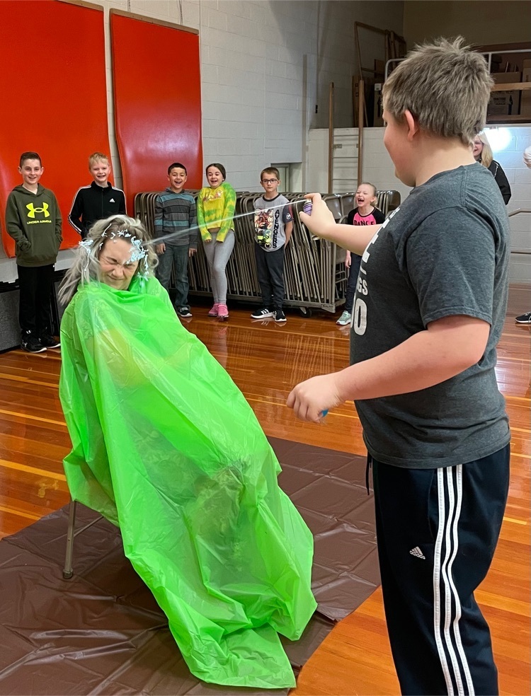 Brody covers Mrs. Rohleder with Silly String!